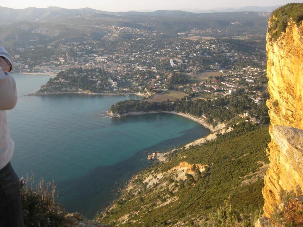 50M Plage T2 Grande Terrasse Vue Mer Climatise Piscine Chauffee, Parking Clos Gratuit Sanary-sur-Mer Luaran gambar