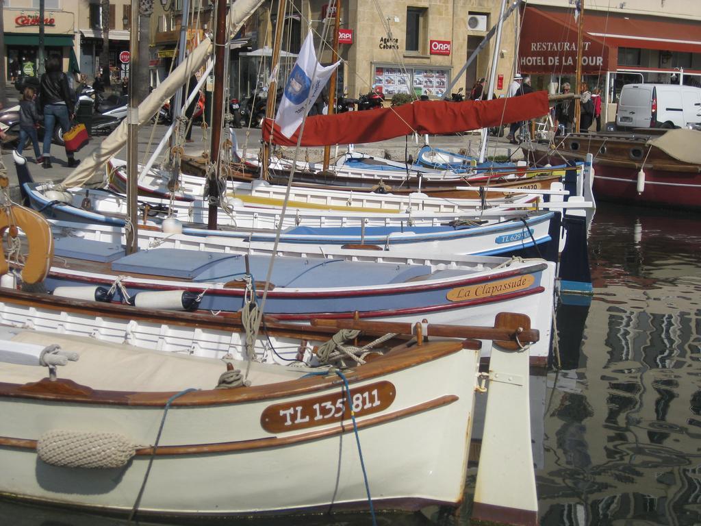 50M Plage T2 Grande Terrasse Vue Mer Climatise Piscine Chauffee, Parking Clos Gratuit Sanary-sur-Mer Luaran gambar